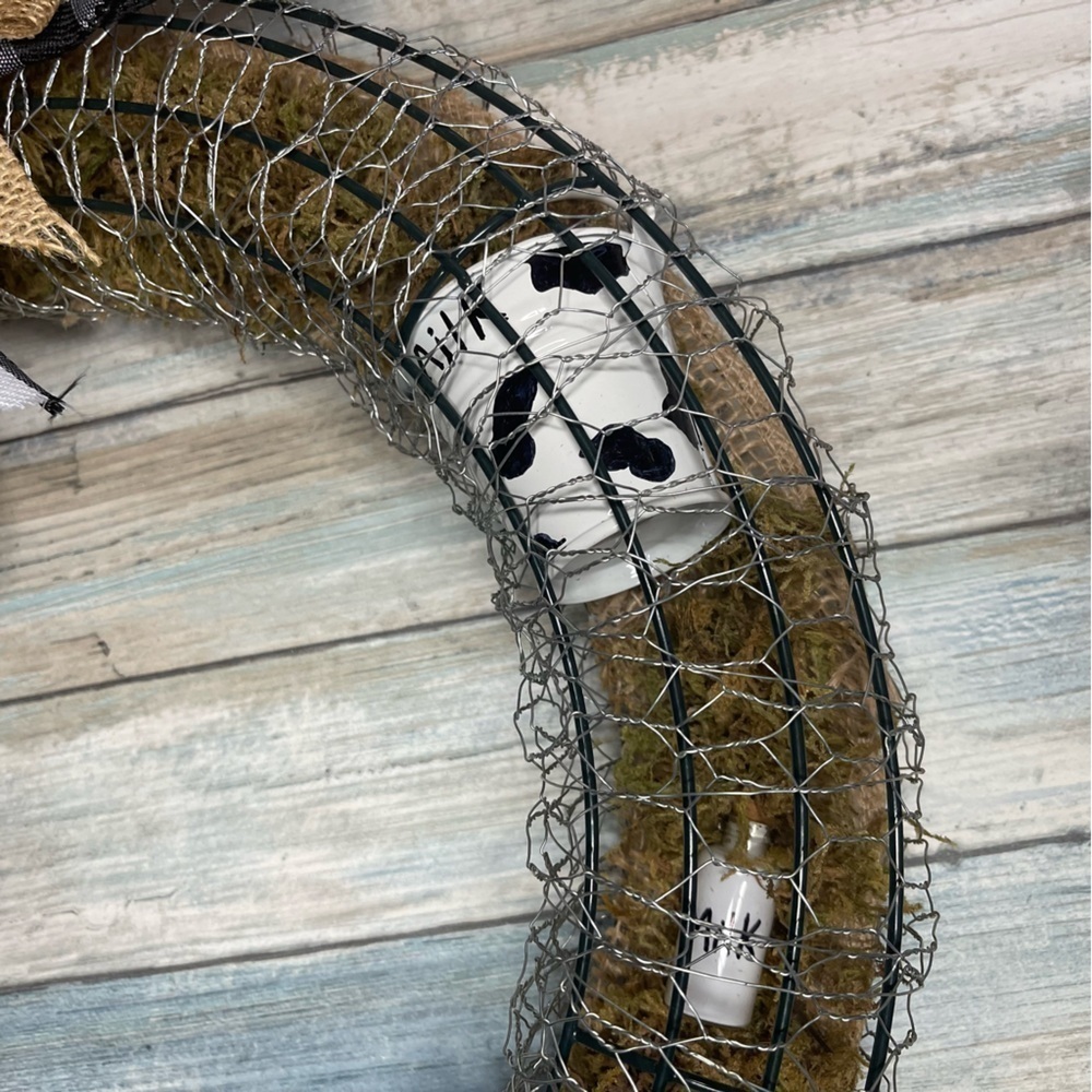 Wreath - Picture 2 of 6
